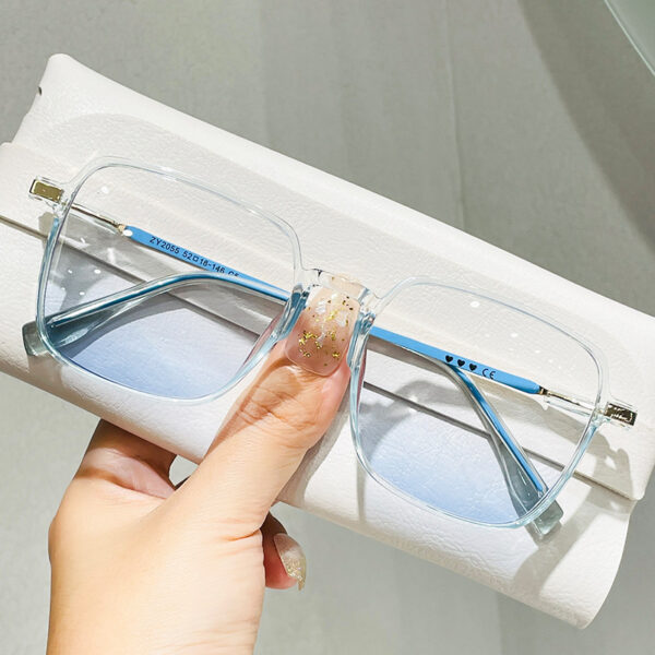 New Fashion Trend Sunglasses UV Resistant for Women Men Big Frame Candy Color Gradient Eyewear - Image 3