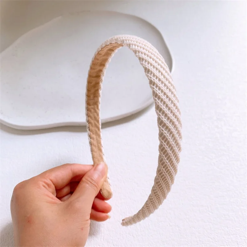 1 autumn and winter knitted wool headband net red new face wash headband small simple white hair card headwear female 1 autumn and winter knitted wool headband net red new face wash headband small simple white hair card headwear female