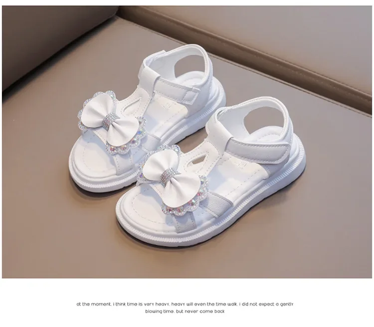 Kid Shoe Girl Soft Soles Casual Shoe Fashionable Princess Shoes New Water Diamond Beach Shoes Bow Shaped Girl Sandals Sandálias