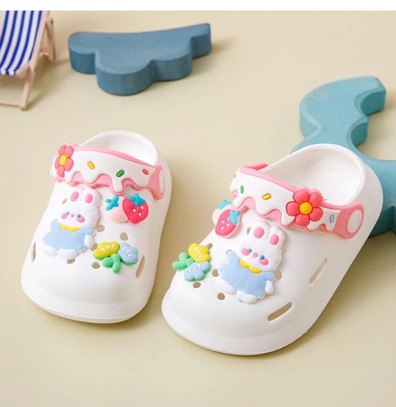 Girls Sandals Trendy Cute Cartoon Soft Sole Clogs For Baby Breathable Non-slip Clogs For Indoor Outdoor Beach Garden Shoes Girls Sandals Trendy Cute Cartoon Soft Sole Clogs For Baby Breathable Non-slip Clogs For Indoor Outdoor Beach Garden Shoes