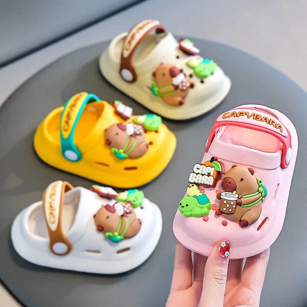 Cute Capybara Summer Kids' Garden Clogs Shoes Boys & Girls Beach Sandal Kids Lightweight Breathable Slip On Baby Slippers