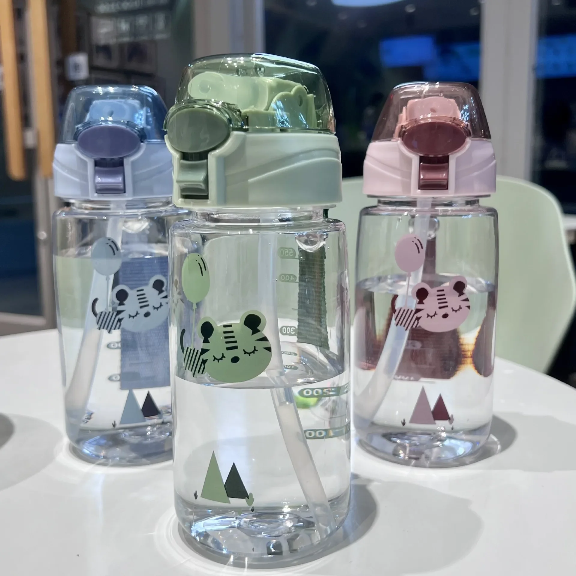 550ml Kids Sippy Cup Water Bottles Creative Cartoon Feeding with Straws and Lids Spill Proof Portable Toddlers Beverage Cups