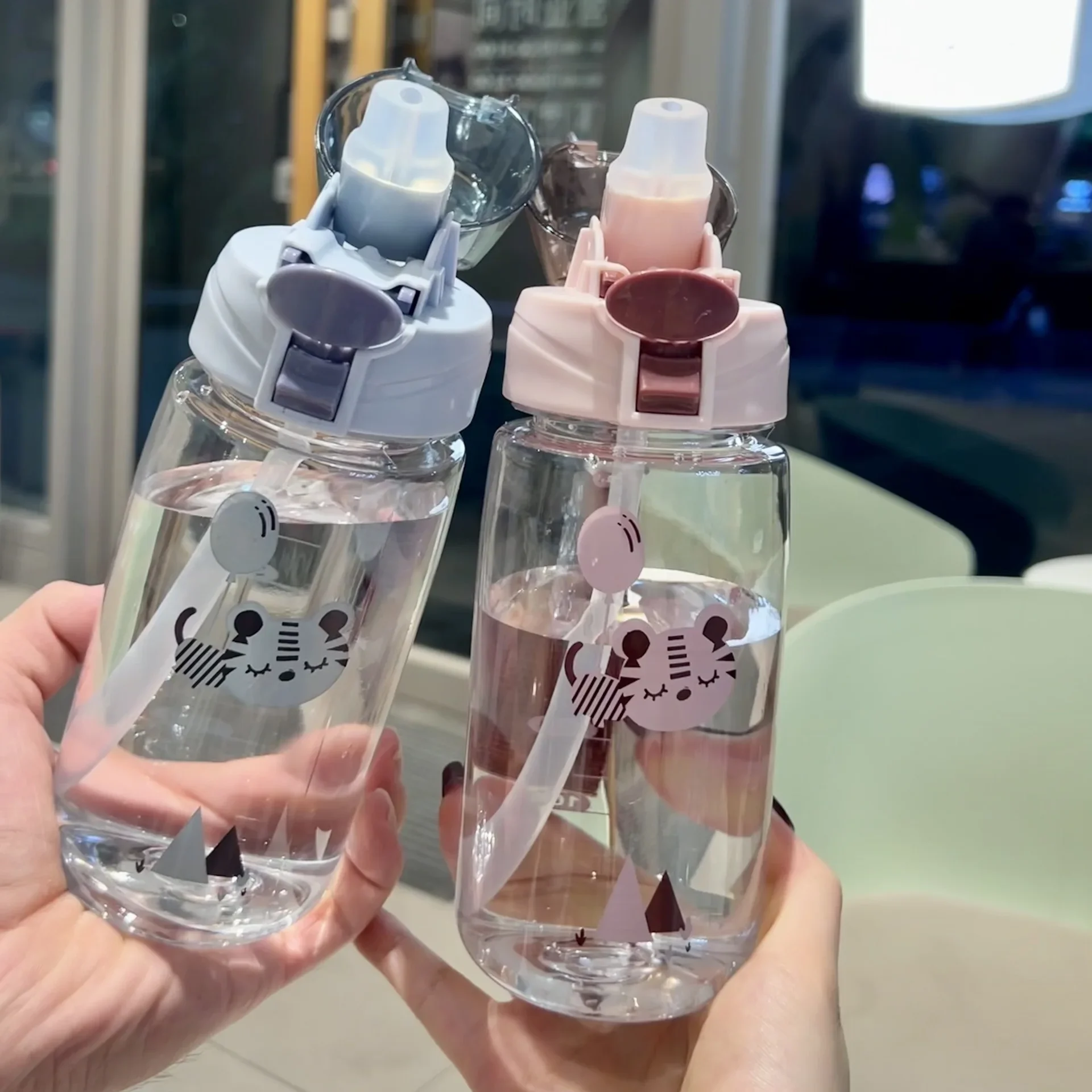 550ml Kids Sippy Cup Water Bottles Creative Cartoon Feeding with Straws and Lids Spill Proof Portable Toddlers Beverage Cups