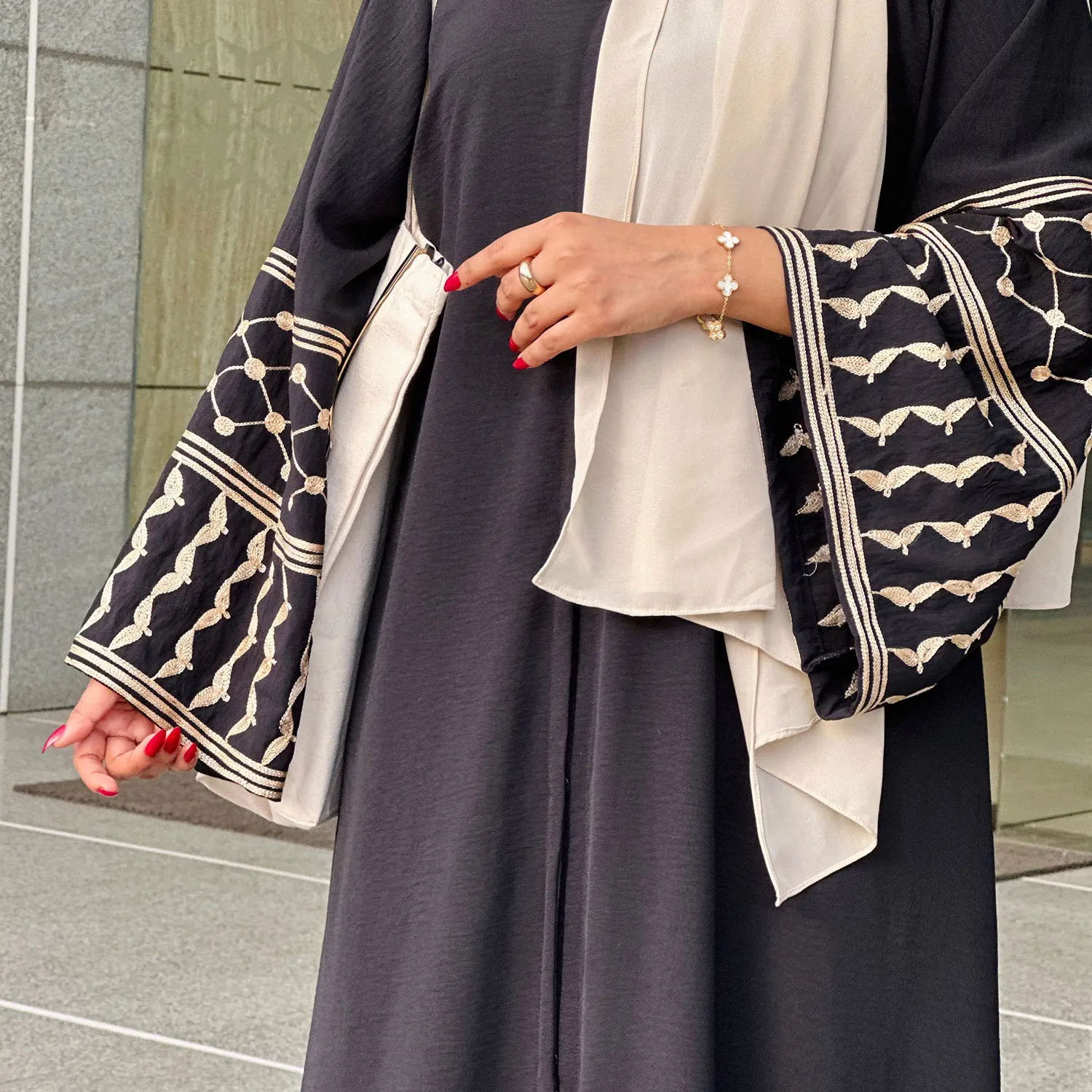 Fashion Embroidery Kimono Oversized Muslim Robe Abaya Syari Female Full Length Belted Muslim Abaya Open Front Abayas Robe Kaftan
