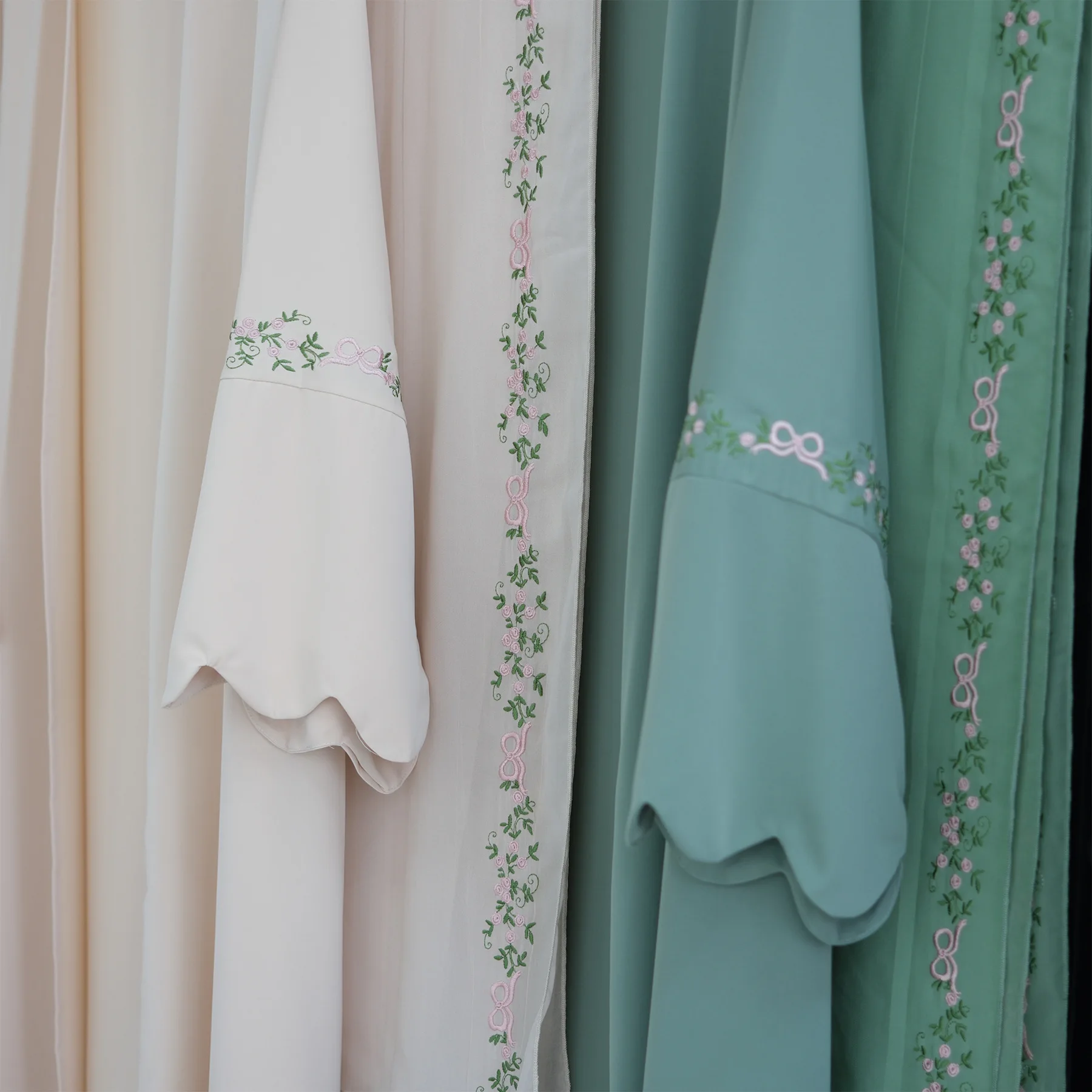 Front Open Abaya with Hijab 2 Piece Set Muslim Embroidery Abayas for Women Dubai Modest Islamic Clothing Kaftan Turkish Dresses