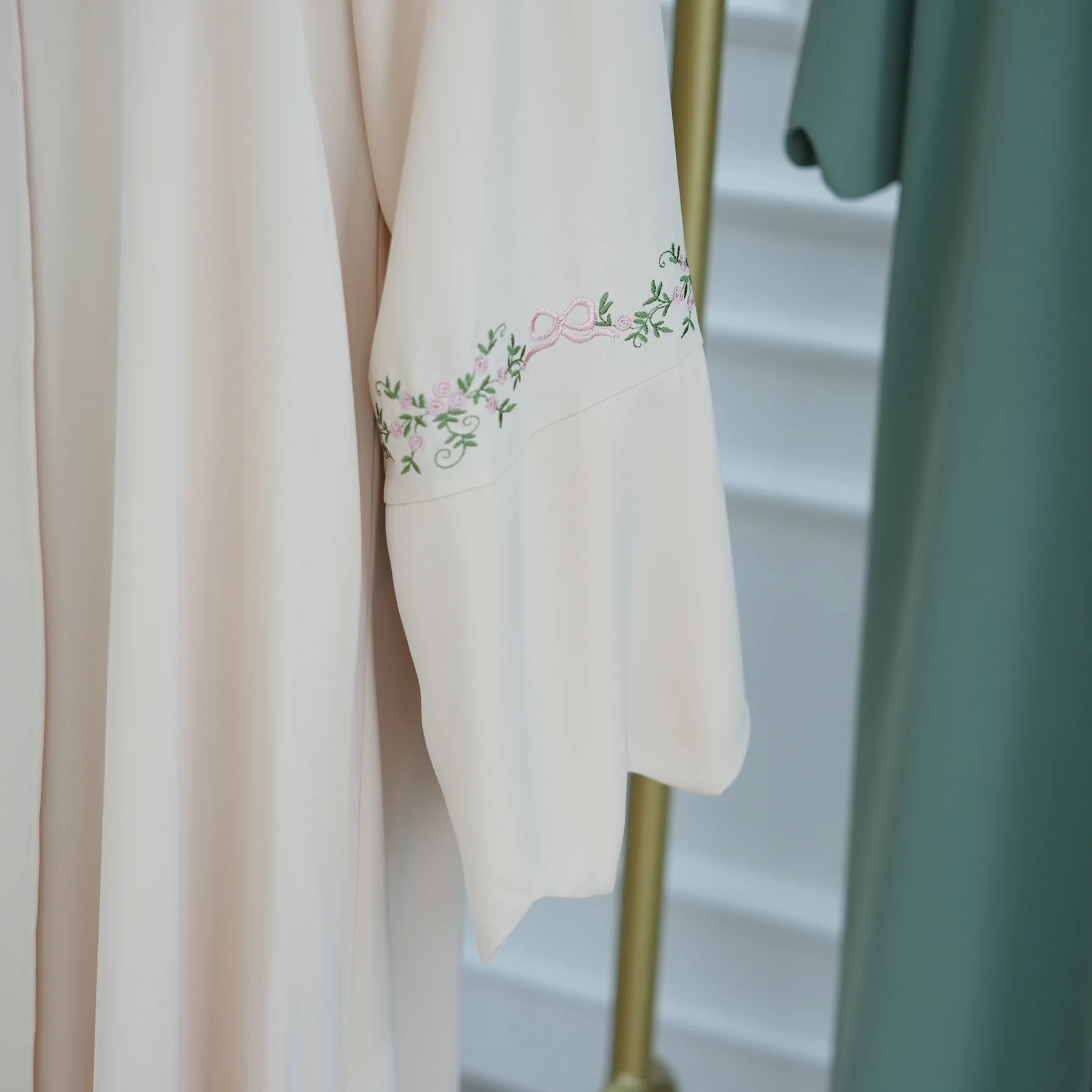 Front Open Abaya with Hijab 2 Piece Set Muslim Embroidery Abayas for Women Dubai Modest Islamic Clothing Kaftan Turkish Dresses