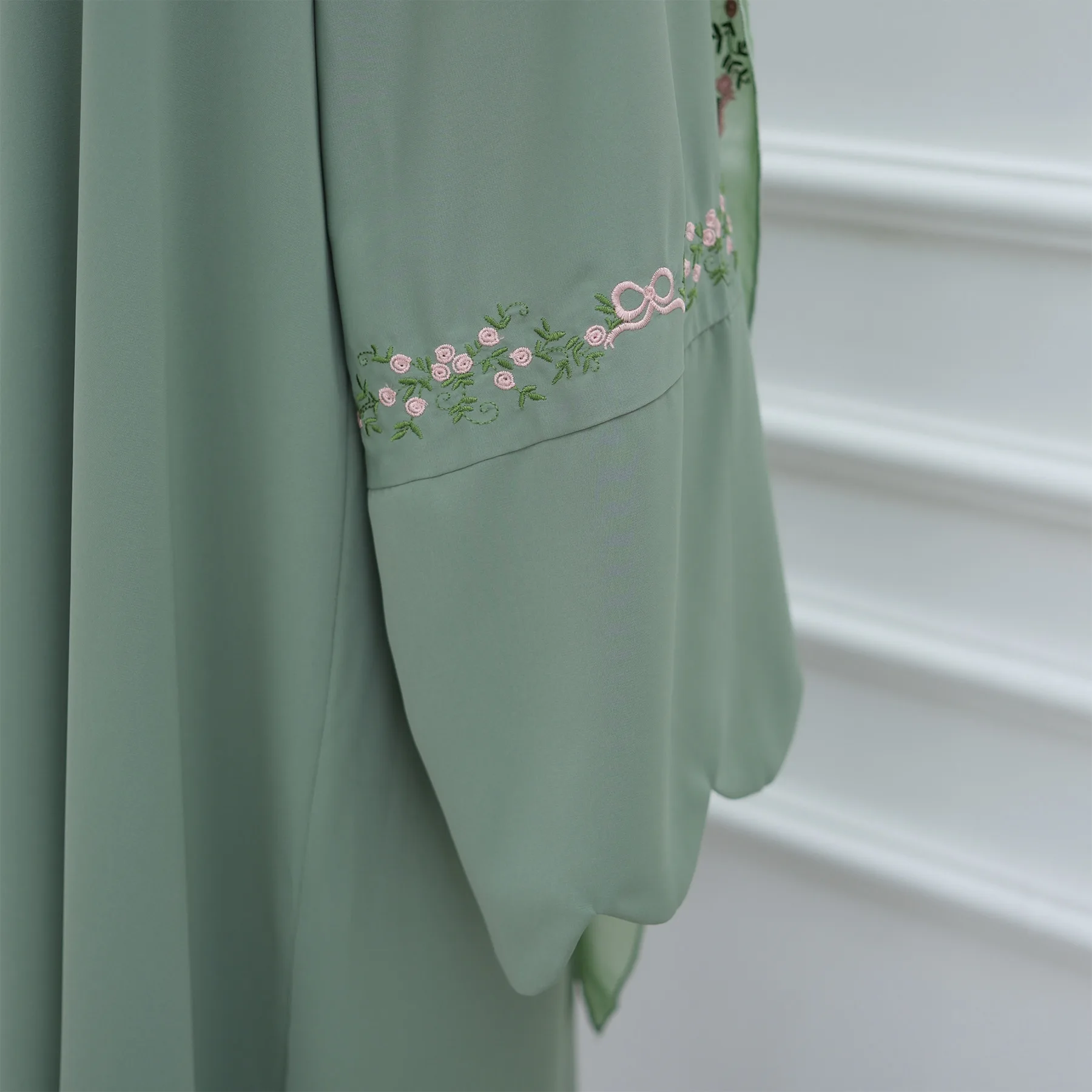 Front Open Abaya with Hijab 2 Piece Set Muslim Embroidery Abayas for Women Dubai Modest Islamic Clothing Kaftan Turkish Dresses