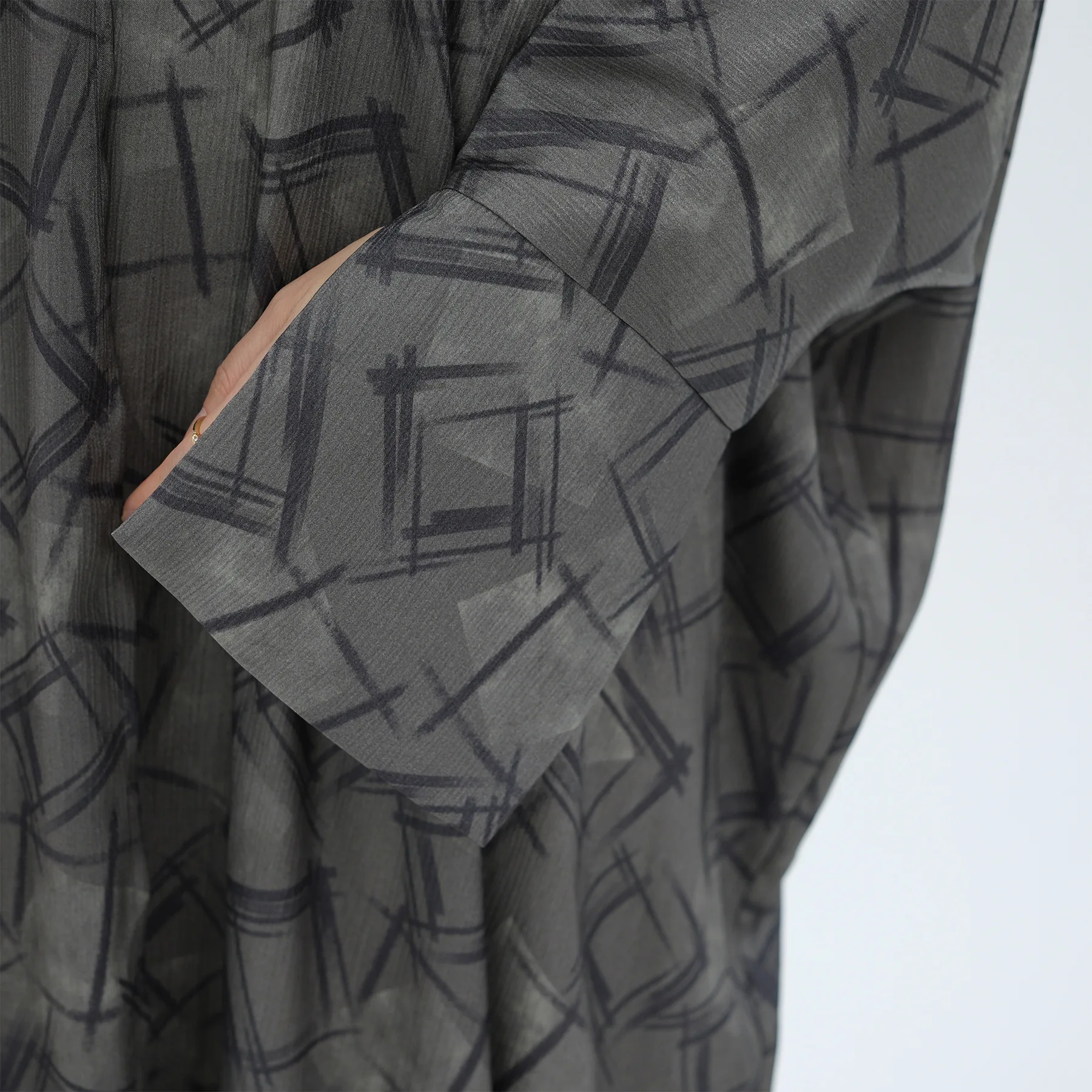 2025 New Printed Satin Islamic Clothing Women's Dresses Modest Abaya Dubai Womens Clothing Front Open Abaya