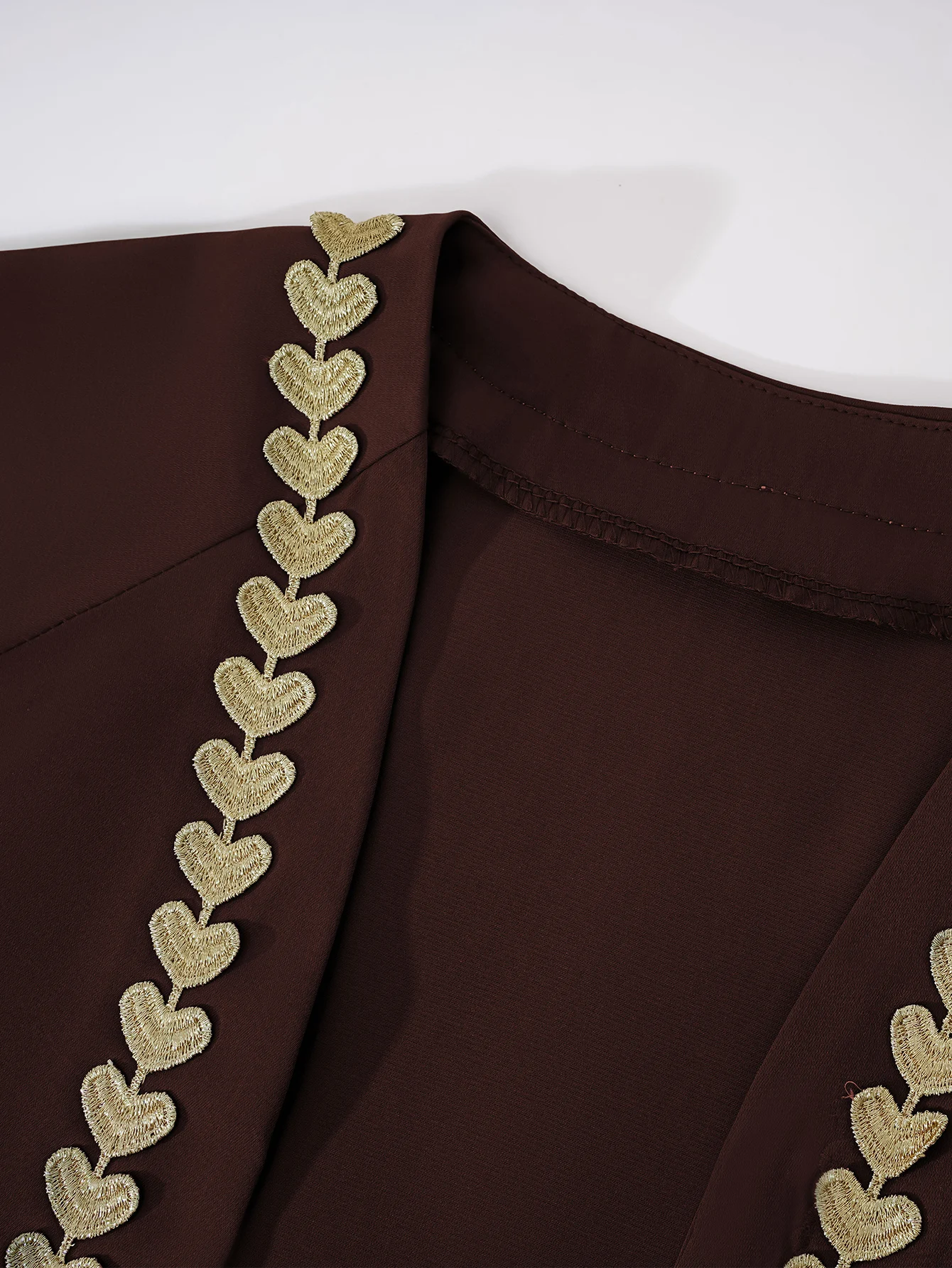 Muslim Womens Black Abaya with Gold Heart Loose Robe for Islamic Modest Fashion Daily Wear Prayers Weddings Religious Events